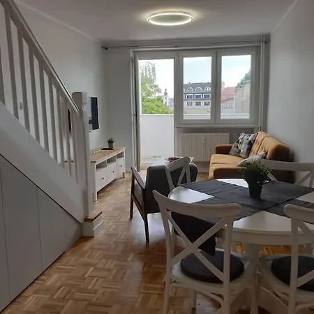 Duplex 250 M From Market Square * ヴロツワフ